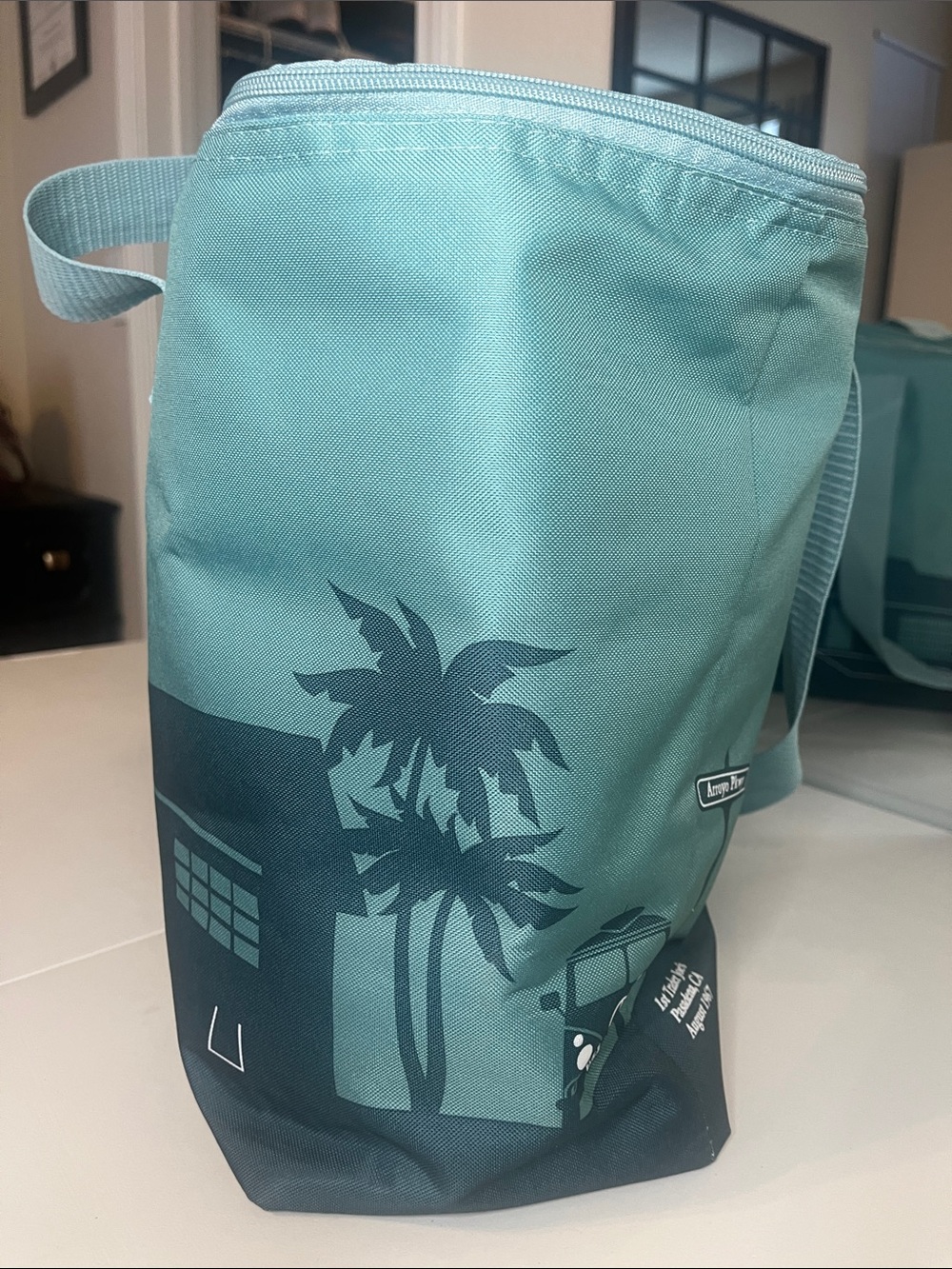 Trader Joe’s Dusty Blue Large Insulated Cooler Bag 8 Gallon - Picture 4 of 10